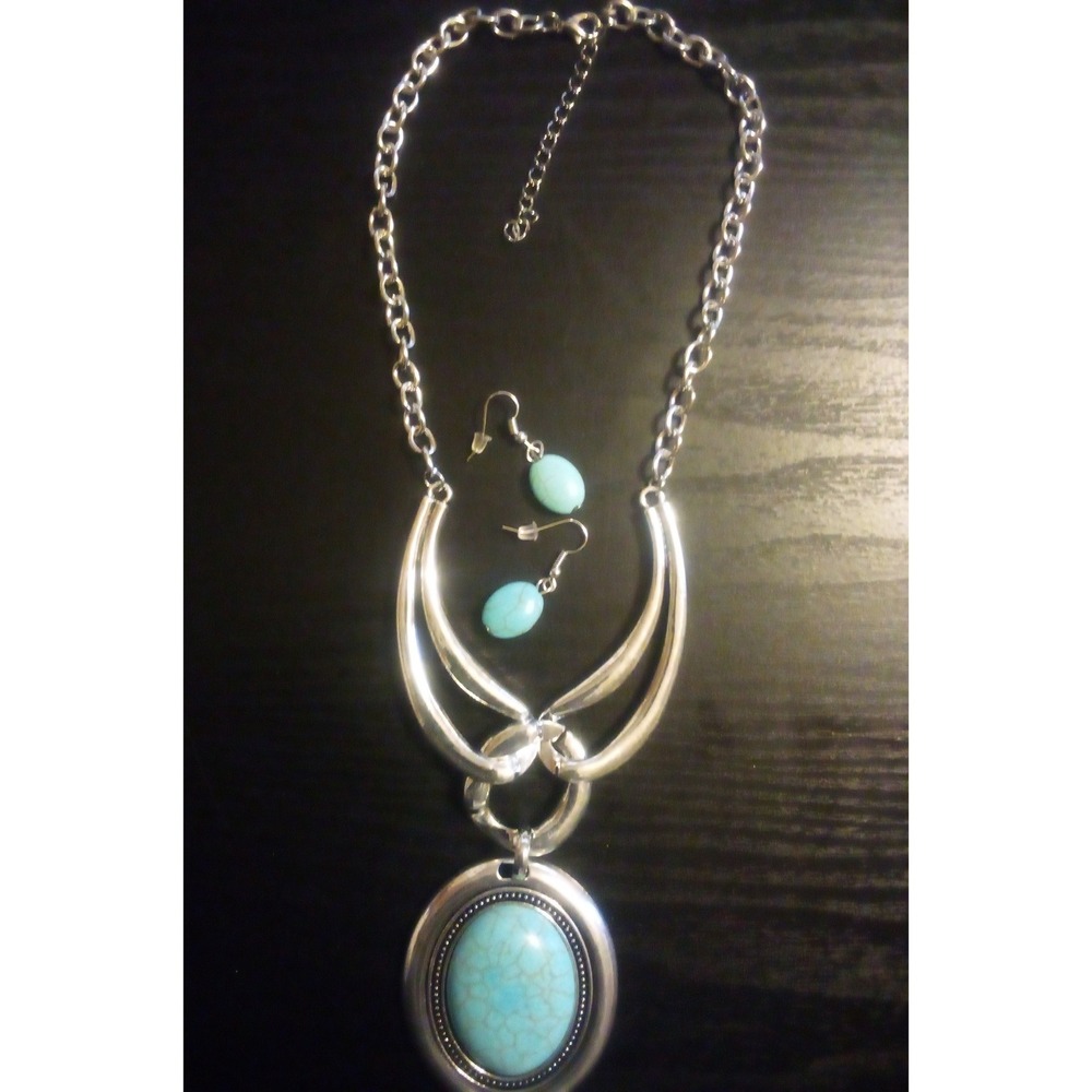 Silver Tone Faux Turquoise Statement Necklace and Drop Earrings Jewelry Set